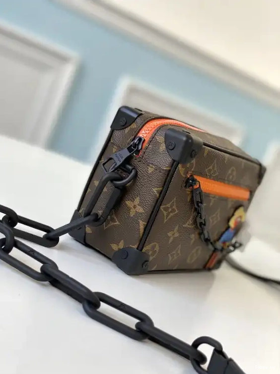 TRUNK VUITTON SOFT LOUIS 0507